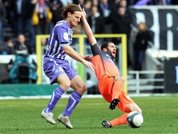 «Στέλνουν» Τσετό  οι Γάλλοι