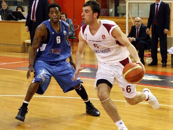 Παίζει με Ίκαρο ο Ζάρας