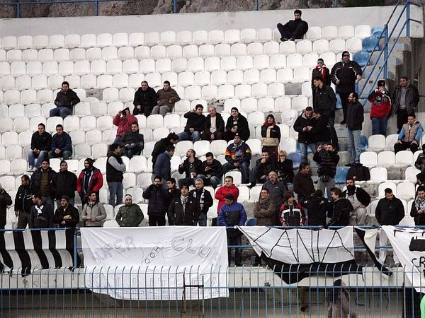 Χωρίς φιλοξενούμενους