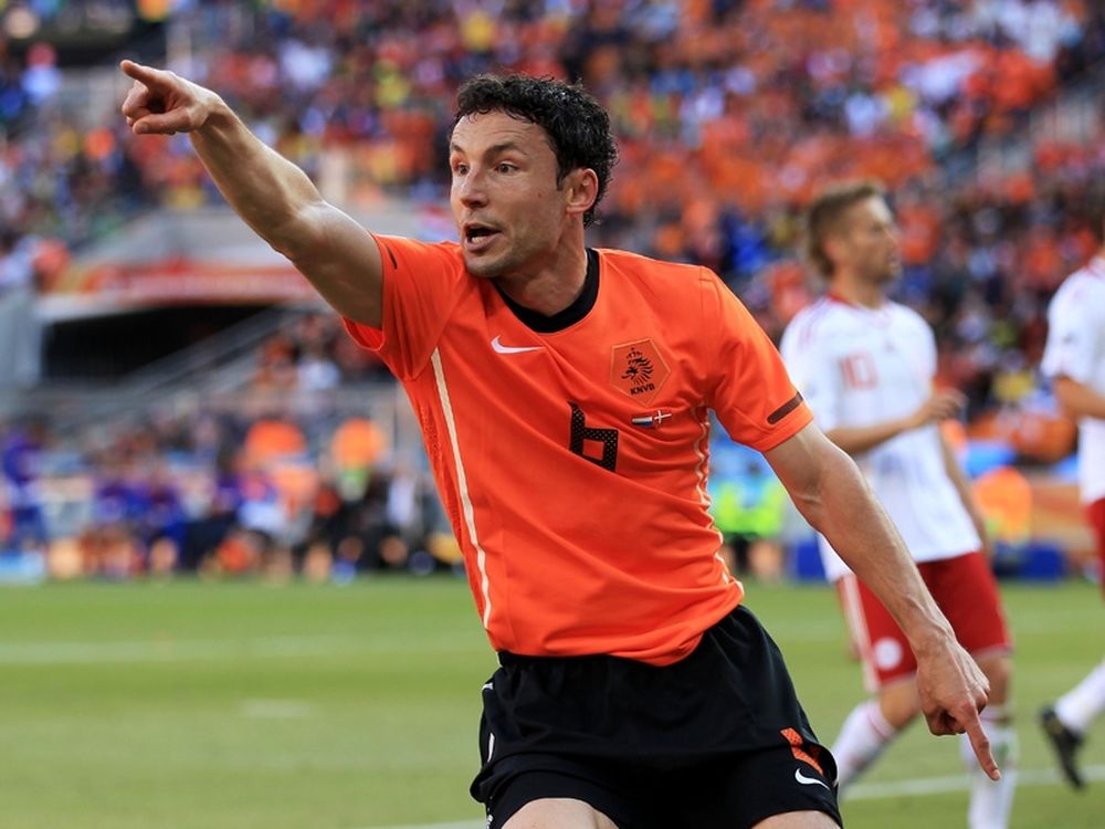 Νοκ-άουτ ο Φαν Μπόμελ