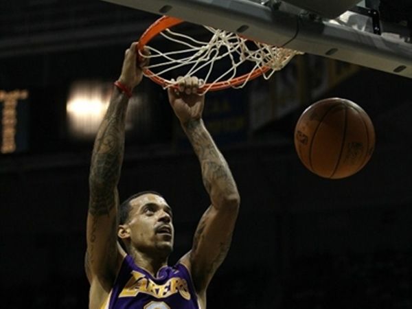 Παραμένει ο Μπαρνς