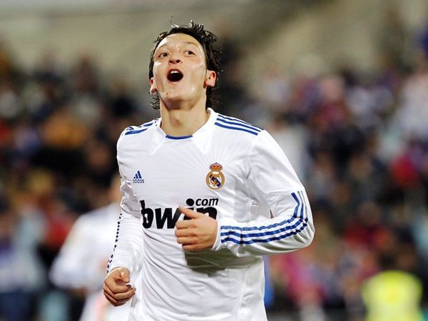 Μεγάλες φιλοδοξίες από Οζίλ