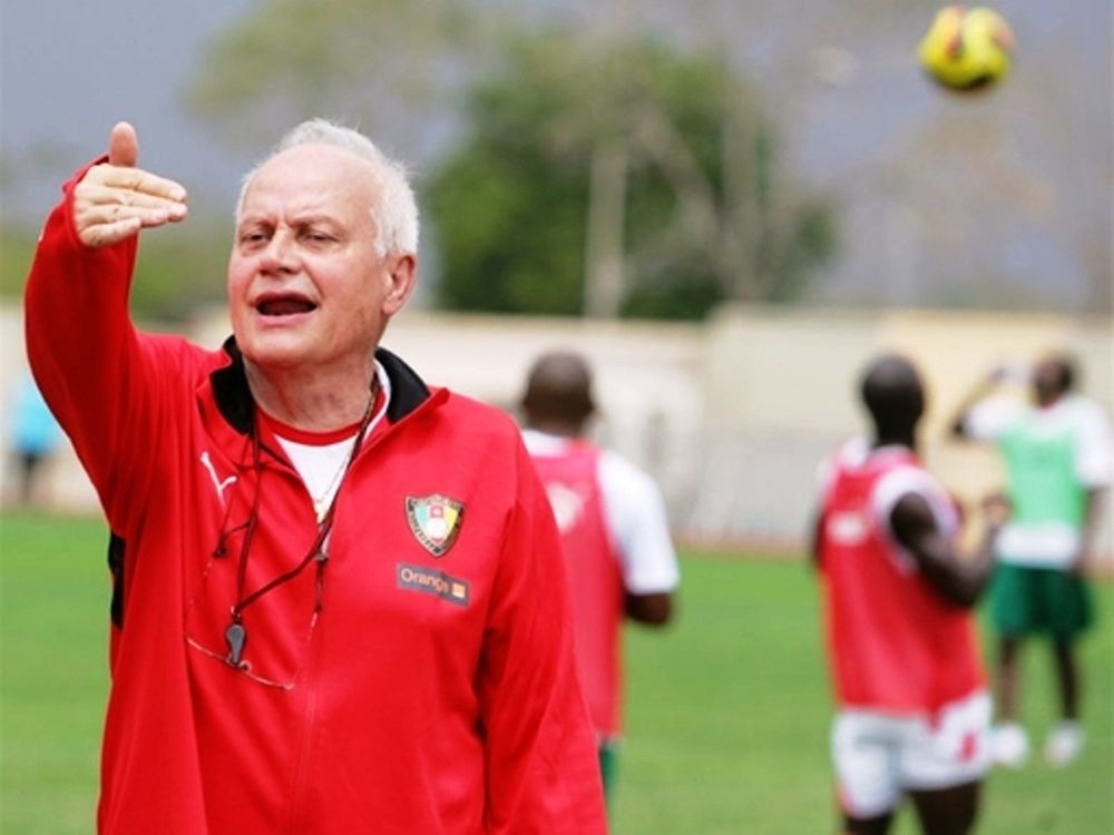 Συνεχίζει αφρικανικά 