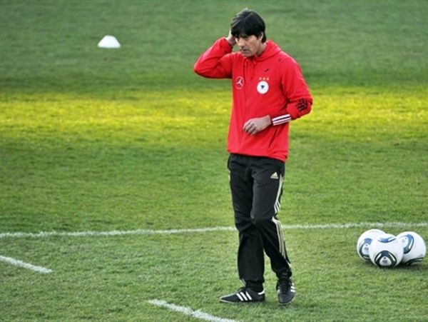 «Εύκολα η νίκη»