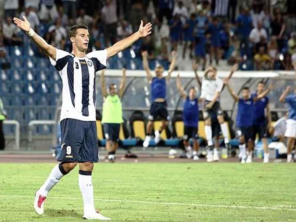 Ύμνοι για Βέλλιο 