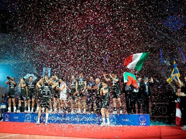 Θέλει και τρίτο