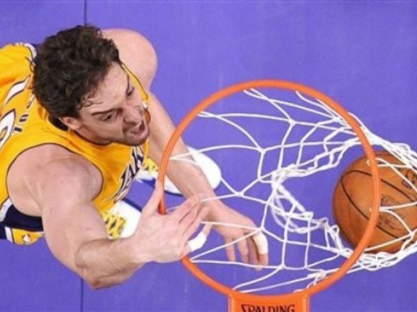 Έξι σερί οι Λέικερς