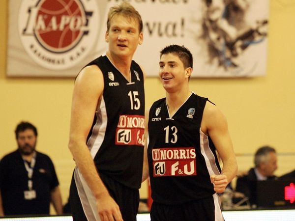 «Προσοχή στην άμυνα»