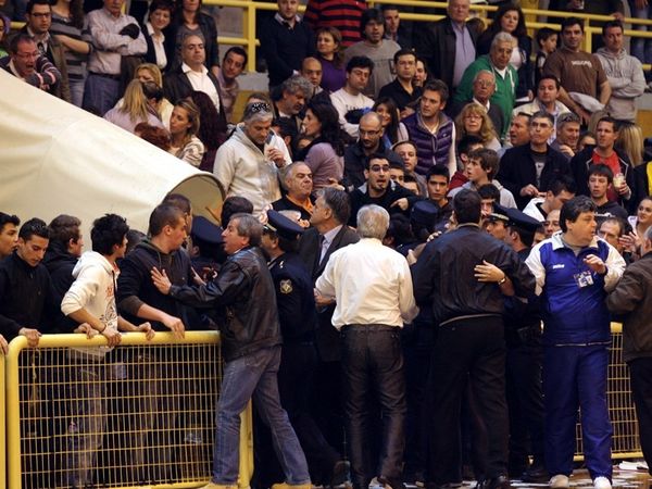 Ένταση στα Ιλίσια