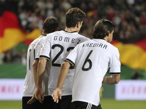 Με αλλαγές ο Λεβ