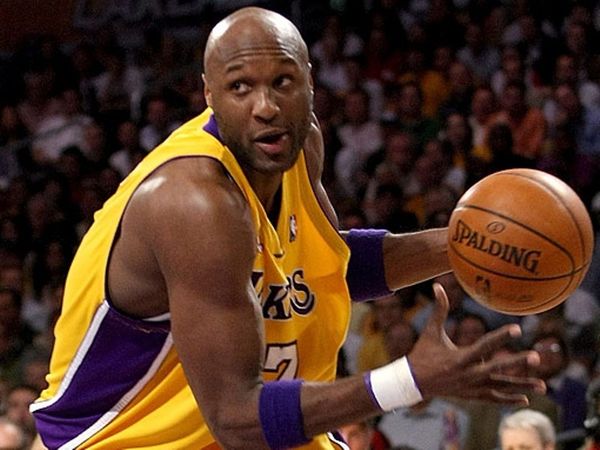 Όντομ για «έκτος παίκτης»