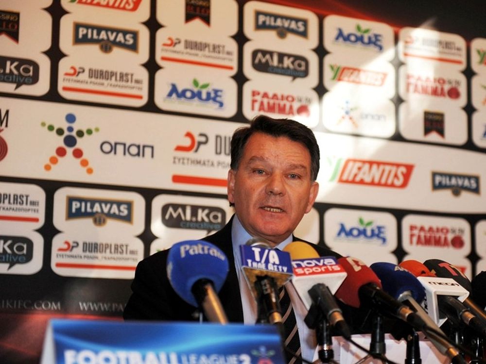 Διέψευσε για Πατέρα