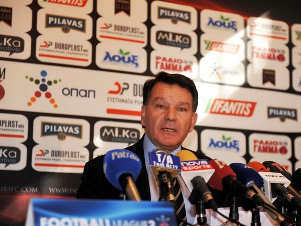 Διέψευσε για Πατέρα