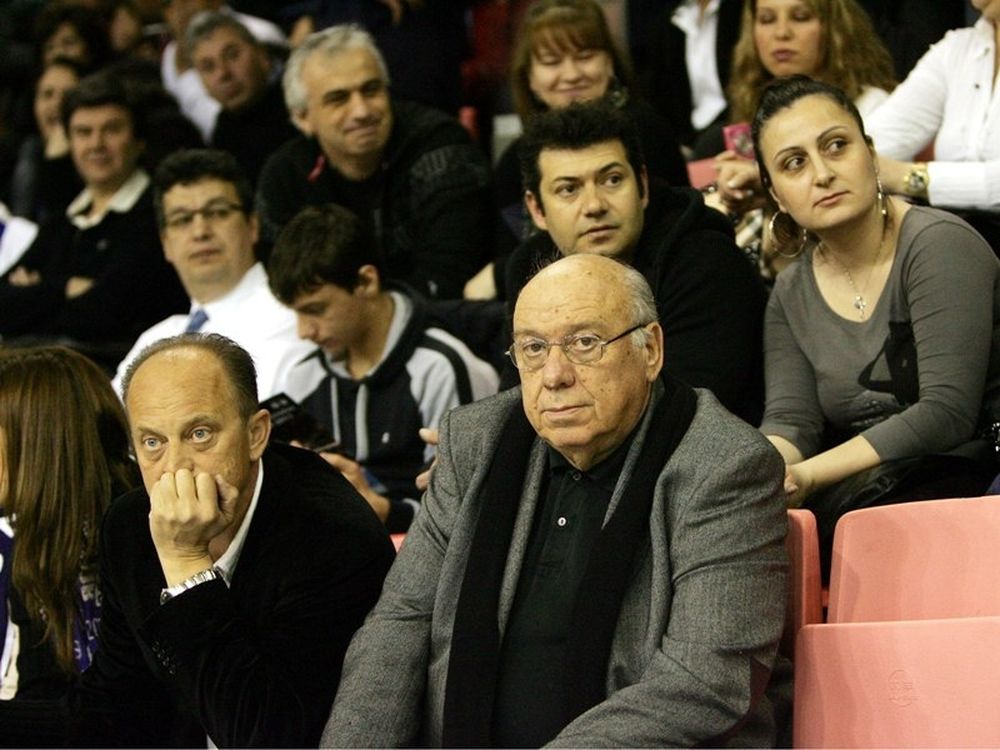 Ρεσιτάλ Μπελιγράτη!
