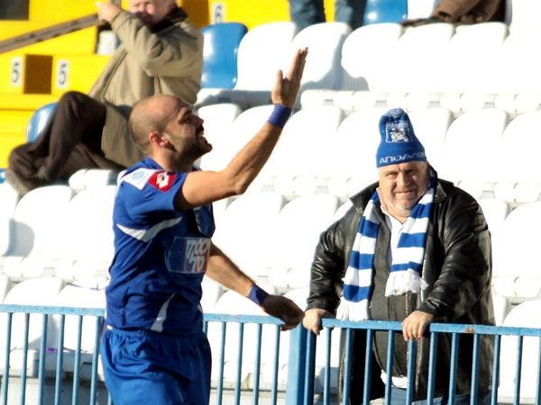 «Ας κάνει μηνύσεις»