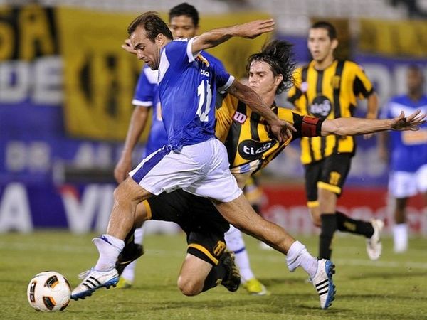 Εύκολα η Κρουζέιρο