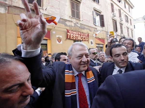 Υποδοχή… Μεσσία (ph)