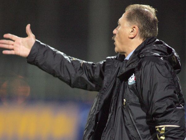 Με επιθετικούς προσανατολισμούς