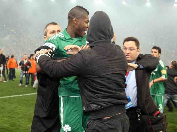 «Νομίζουν ότι βρέχει»…