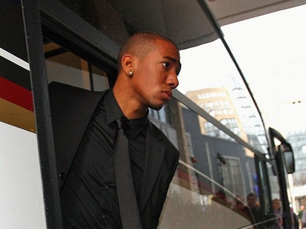 Και τώρα ποιός;