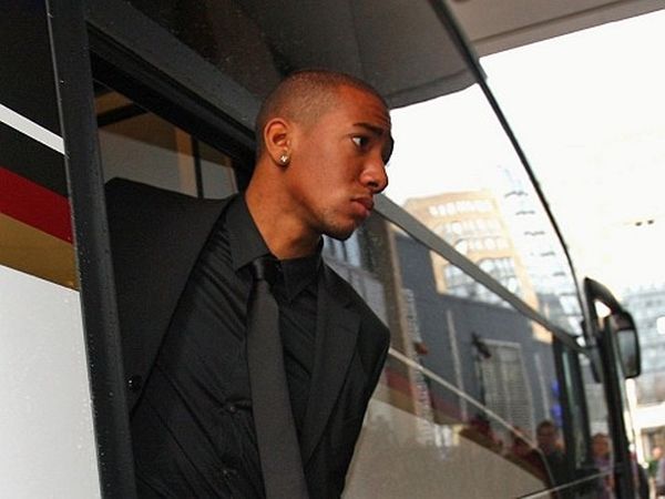 Και τώρα ποιός;