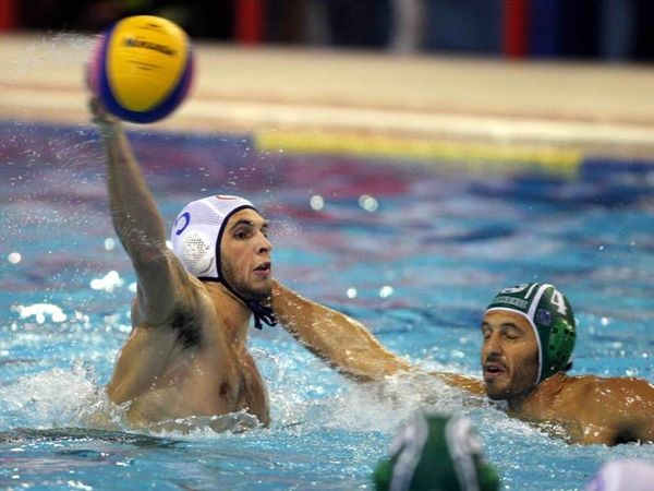 Τον έπνιξε στο Λιμάνι!