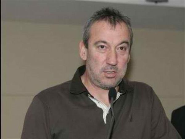 «Να μπουν οι βάσεις»