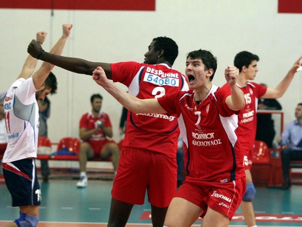 Επική «ερυθρόλευκη» ανατροπή!