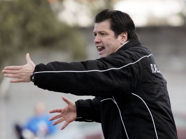 «Να αποφύγουμε τα play out»