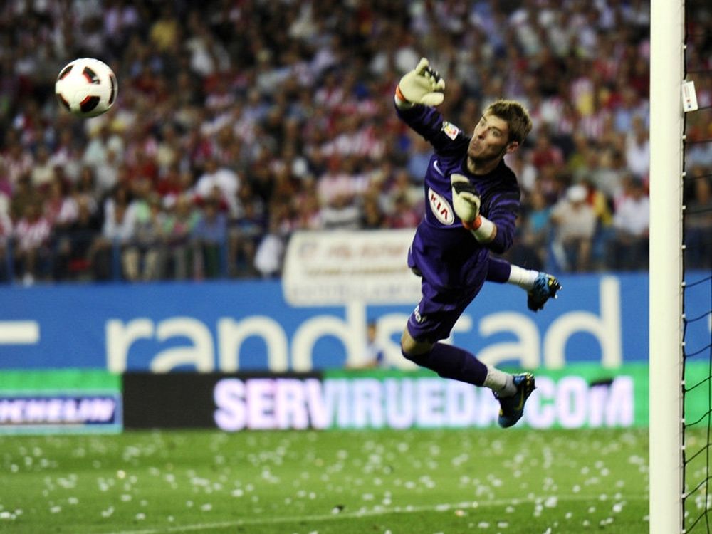 «Σφήνα» για Ντε Χέα!