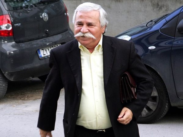 Πριμ από Παπουτσάκη!