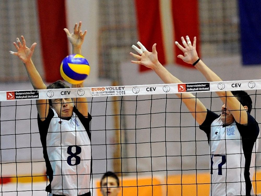 Με Βουλγαρία και Ισπανία 