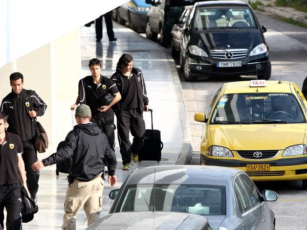 «Ούτε τώρα, παραιτήσεις;»