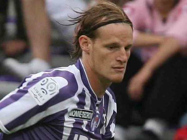 «Περιμένει πρόταση»