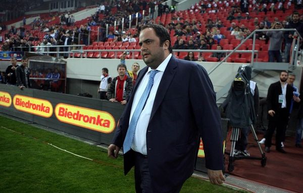 Τα αντανακλαστικά του Μαρινάκη…