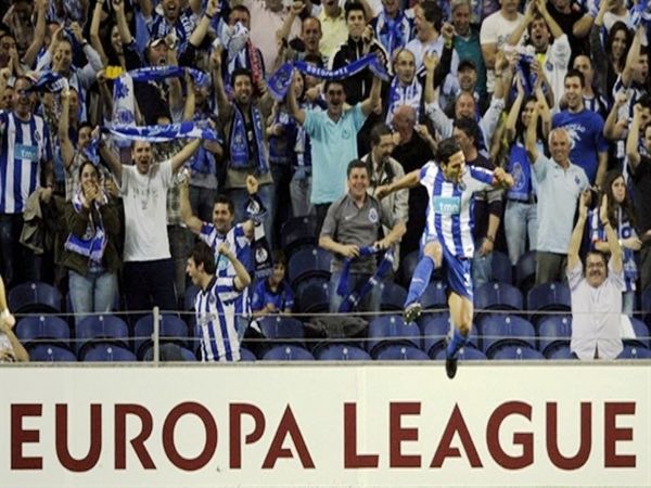 Πετάνε για ημιτελικά