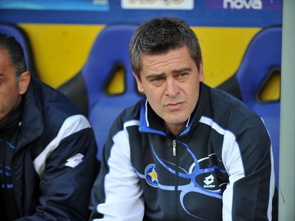 «Πονοκέφαλοι» για Δερμιτζάκη