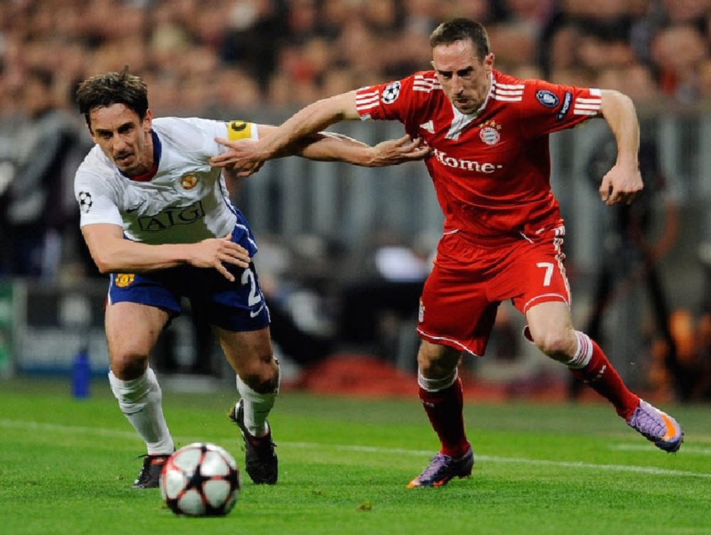  Σχολιαστής ο Νέβιλ!