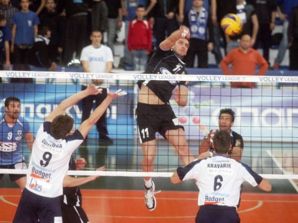 Εμφύλια «μάχη»