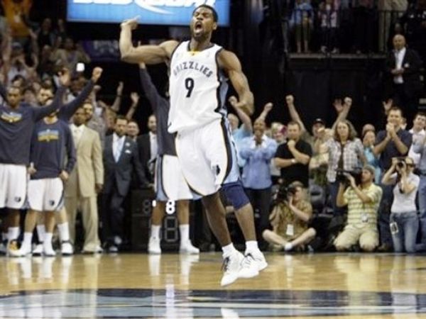 Στα play off οι Γκρίζλις