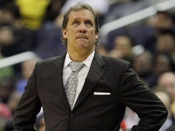 Στηρίζει Σόντερς ο Λεόνσις