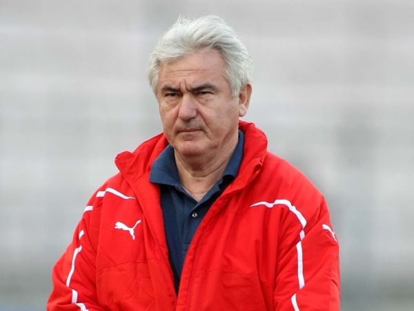 «Νίκη και play off»