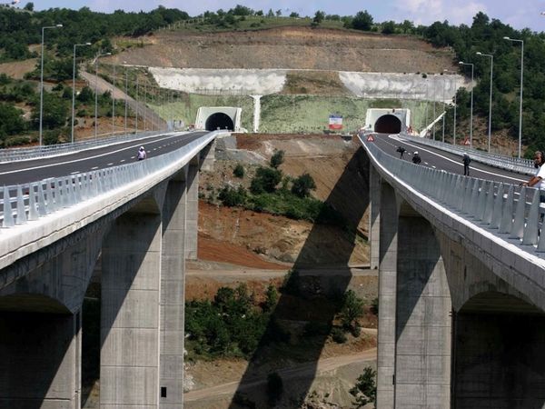 Νέος δρόμος στο Μουζάκι