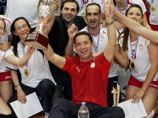 Παραλίγο... σύλληψη Νικολάκη (vd)