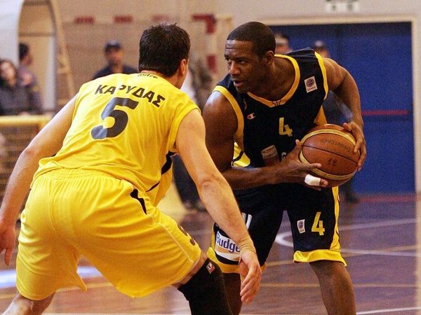 «Κόλαση» σε ουρά και οκτάδα