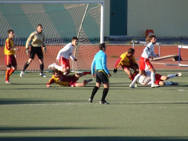 Άρης Πετρ.-Ολυμπιακός Ν. Λ. 0-0