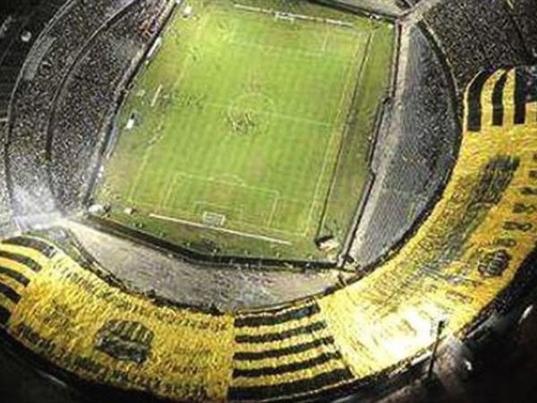 Πανό-«μαμούθ»…!