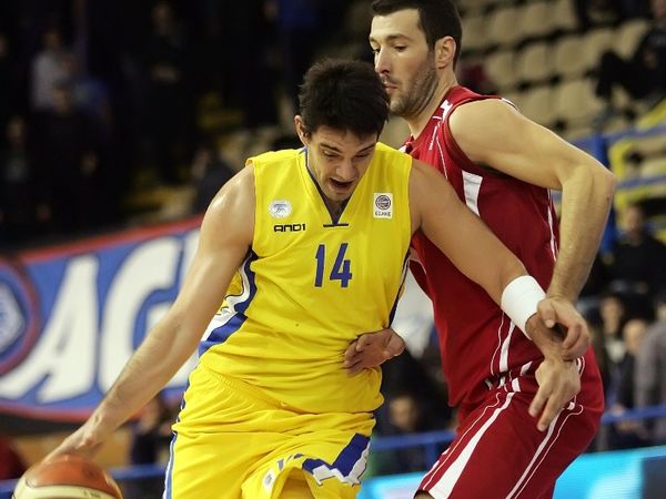 «Τους φιλάθλους κοντά μας»