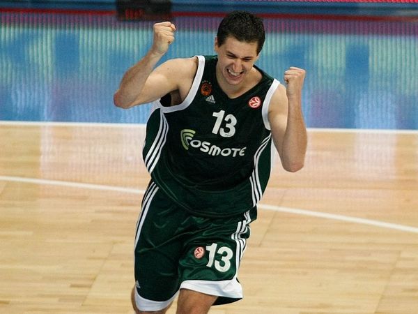 Κορυφαίος αμυντικός ο Διαμαντίδης!