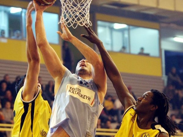 Παρέμεινε με το σπαθί του…